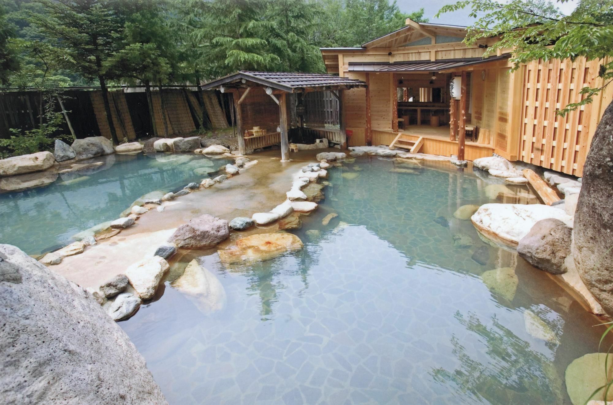 Suimeikan Karukaya Sanso Takayama  Bagian luar foto